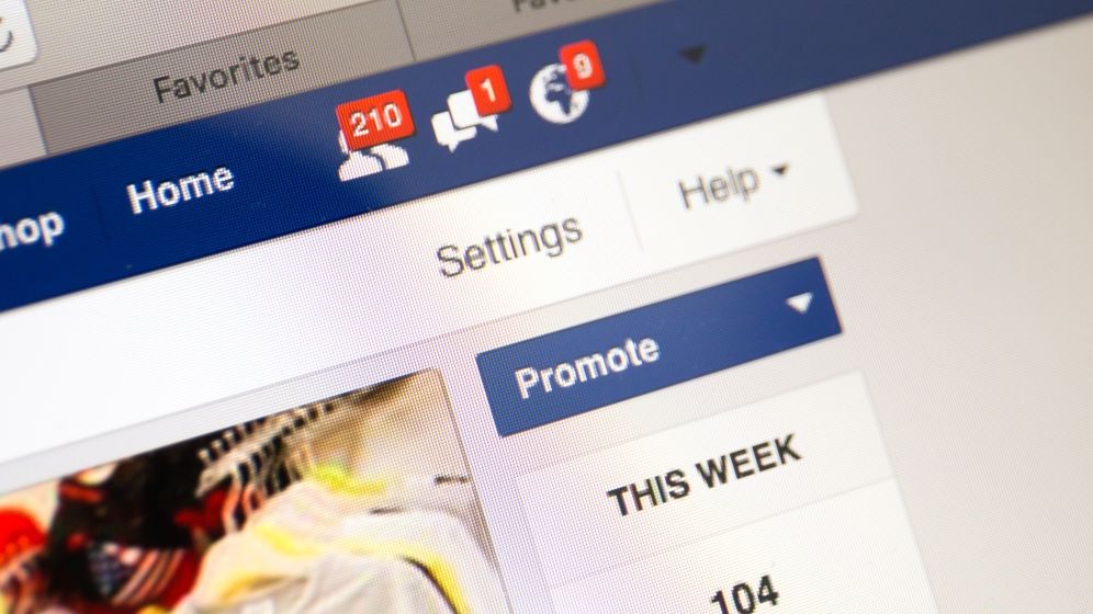 Facebook angajeaza ziaristi pentru activitatea de selectare a stirilor, care sa nu mai ramana exclusiv pe seama algoritmilor