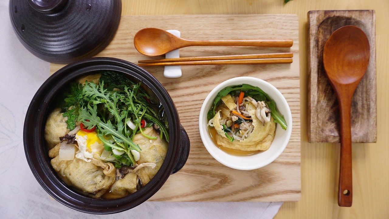 COVID-19 blochează activitatea restaurantelor. Ce măsuri au luat acestea?