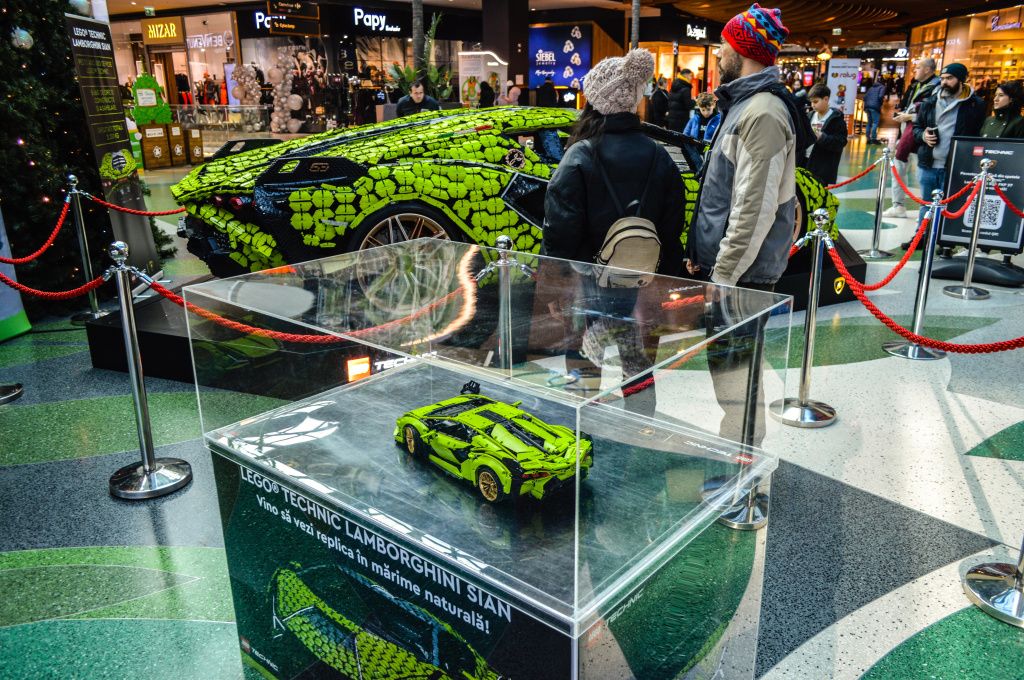 GALERIE FOTO | Replică de Lamborghini făcută din 400.000 de piese Lego - Imagine 4