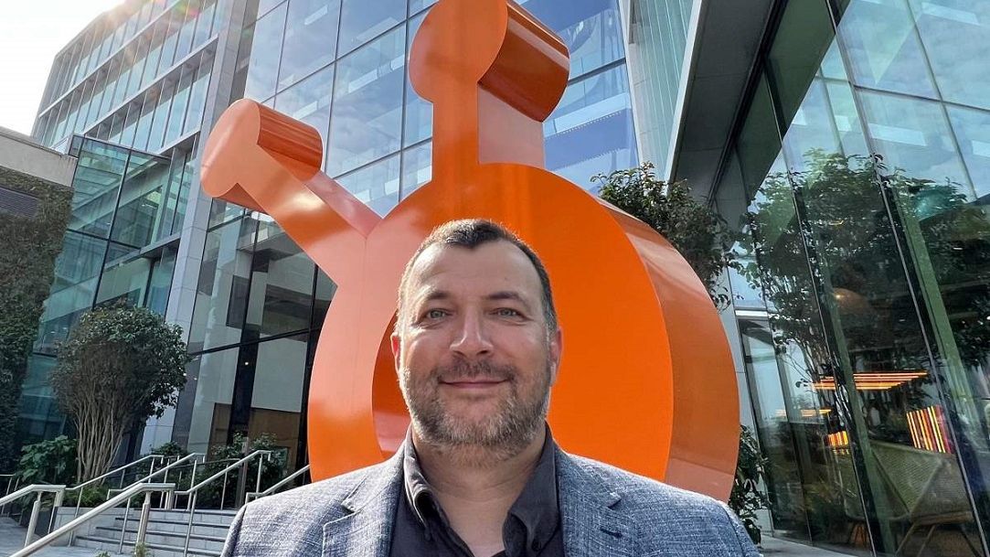 Cum folosește o firmă din România hub-ul de vânzări HubSpot