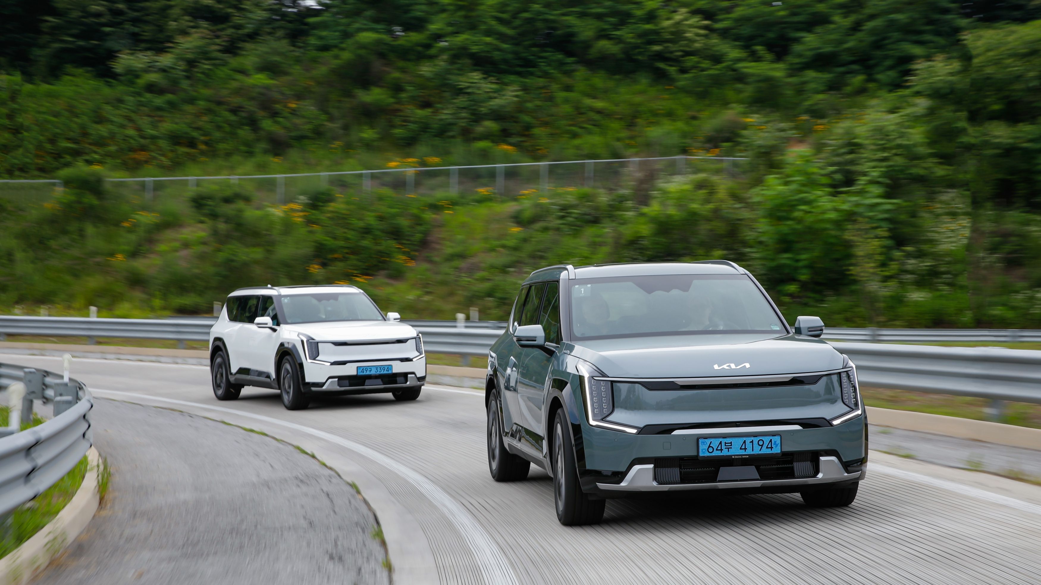 SUV-urile înghit tot: Sunt cu 430% mai multe modele astăzi decât în 2000