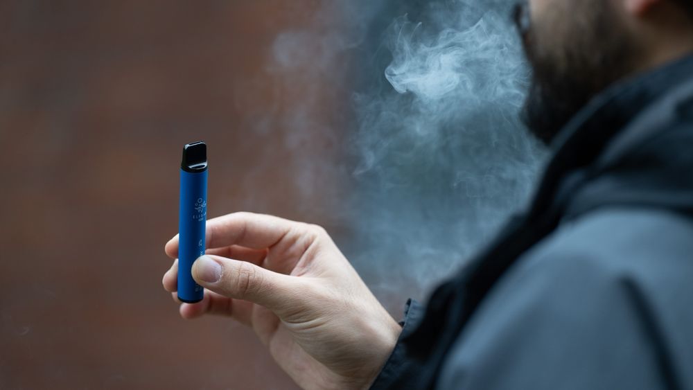 Fiscul a descoperit o fabrică secretă de vape în Prahova: A găsit „în stoc” 169.000 de produse