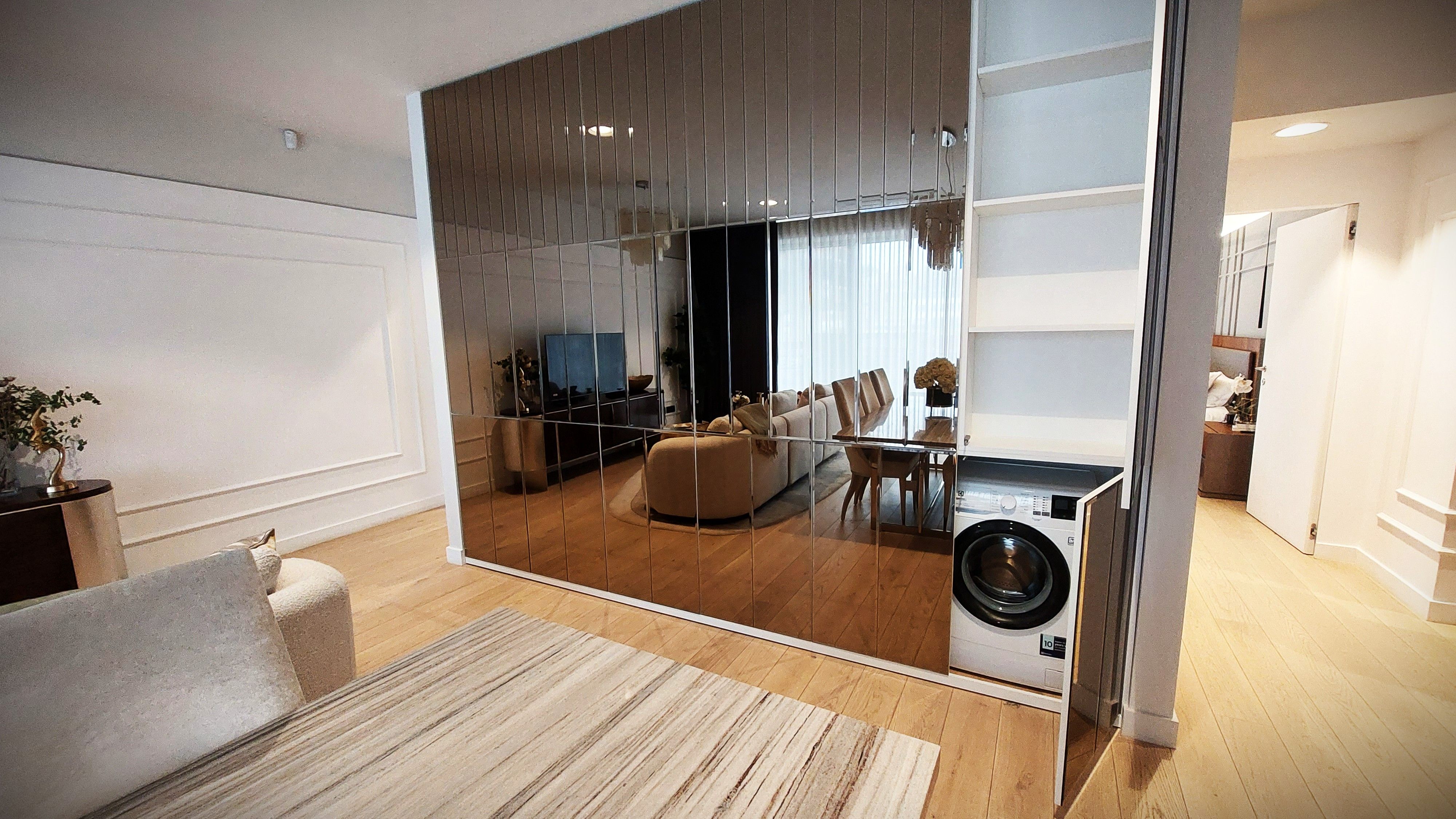 GALERIE FOTO | Cum arată un apartament nou cu trei camere de 170.000 de ...