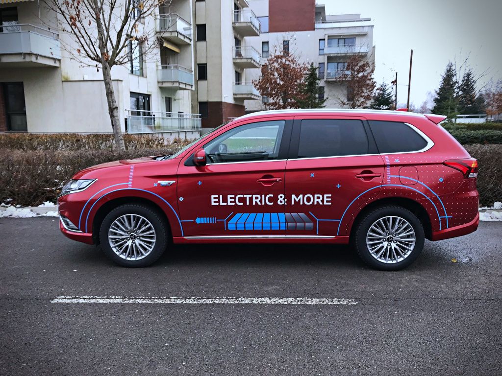 Mitsubishi Outlander PHEV - Imagine 5