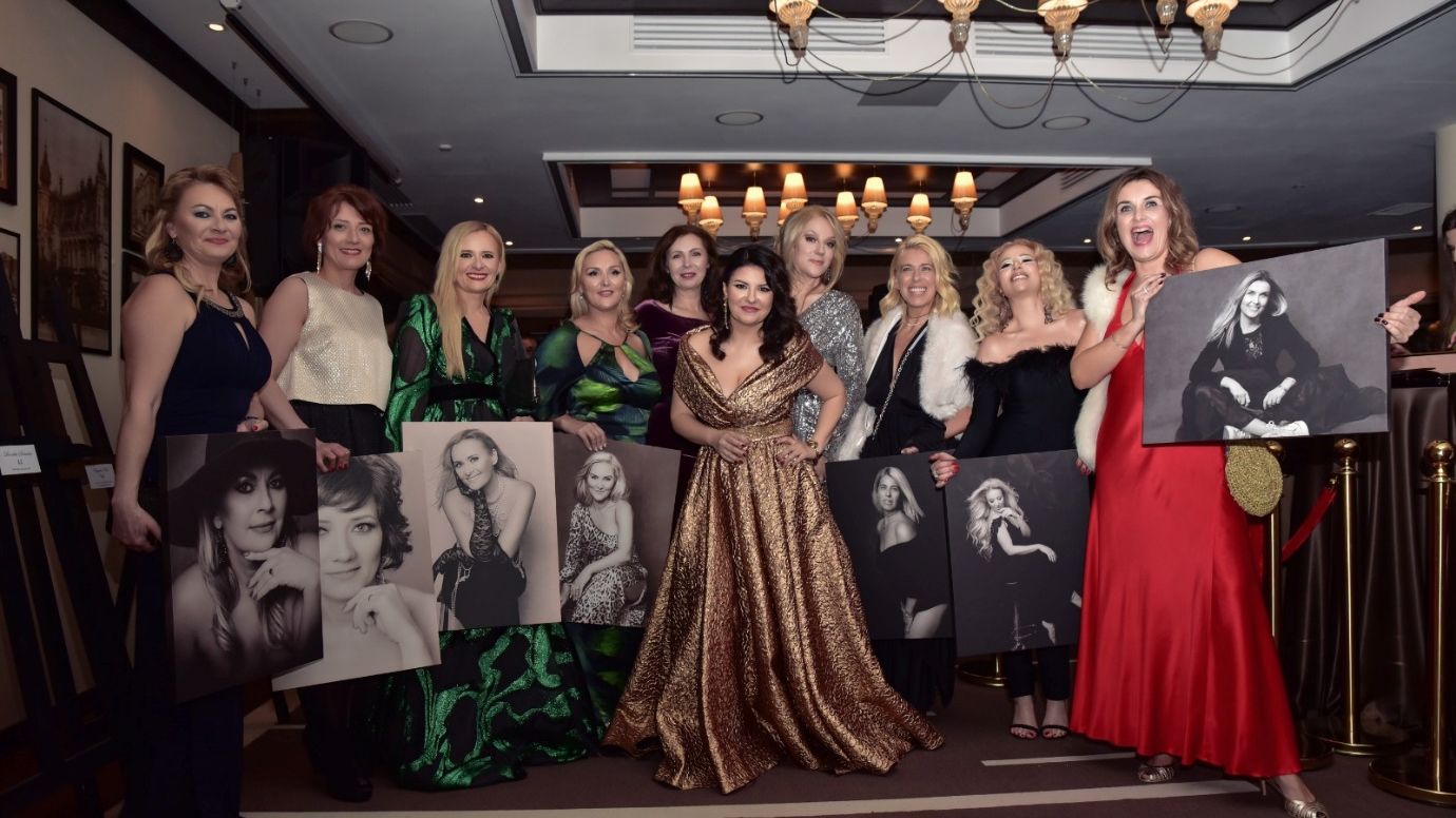 EXPOZITIA SI GALA FABULOUS OVER 40