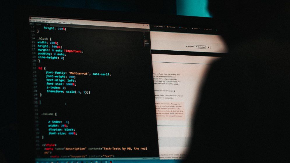 Firmă de mobilă din România, amendată după un atac cibernetic: Datele clienților au ajuns pe mâna atacatorilor