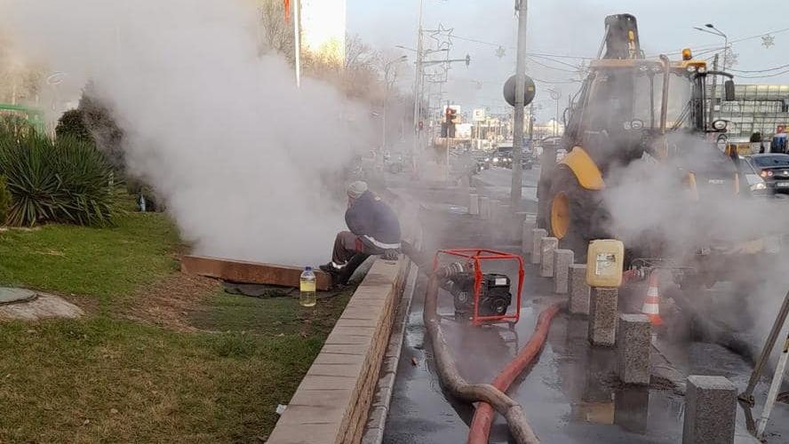 Avarie la Termoenergetica: peste 1.000 de blocuri din Berceni rămân fără apă caldă și căldură până miercuri