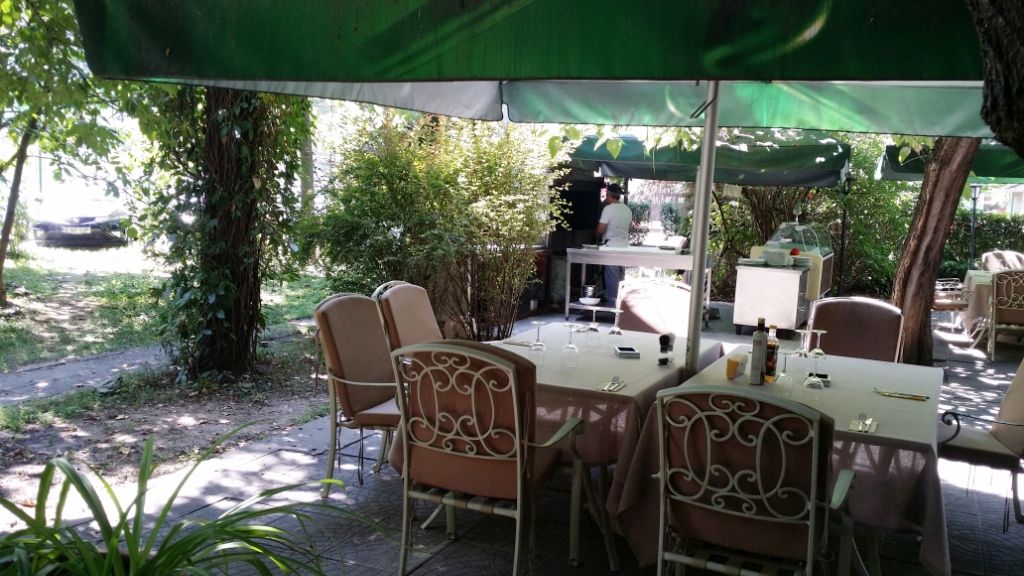 Review George Butunoiu: Cel mai ieftin restaurant din Herastrau
