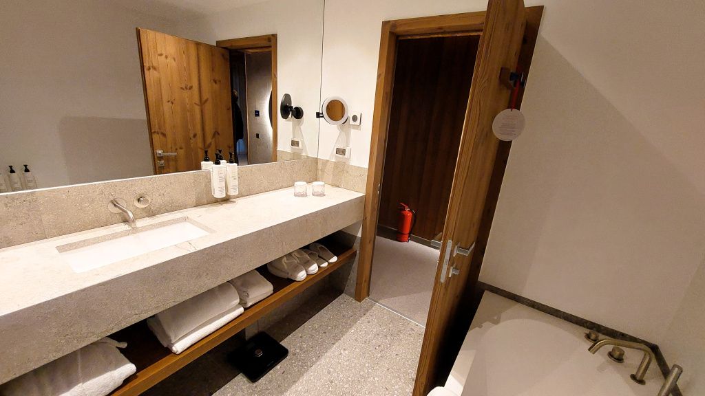 GALERIE FOTO | Cum arată primul hotel de 5 stele din Poiana Brașov - Imagine 67