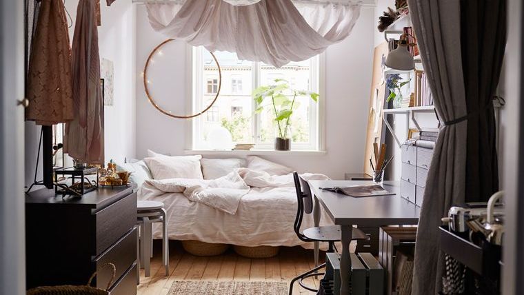 Reportaj in centrul de comanda al IKEA: drumul de la idee pana cand produsul ajunge pe rafturile magazinelor