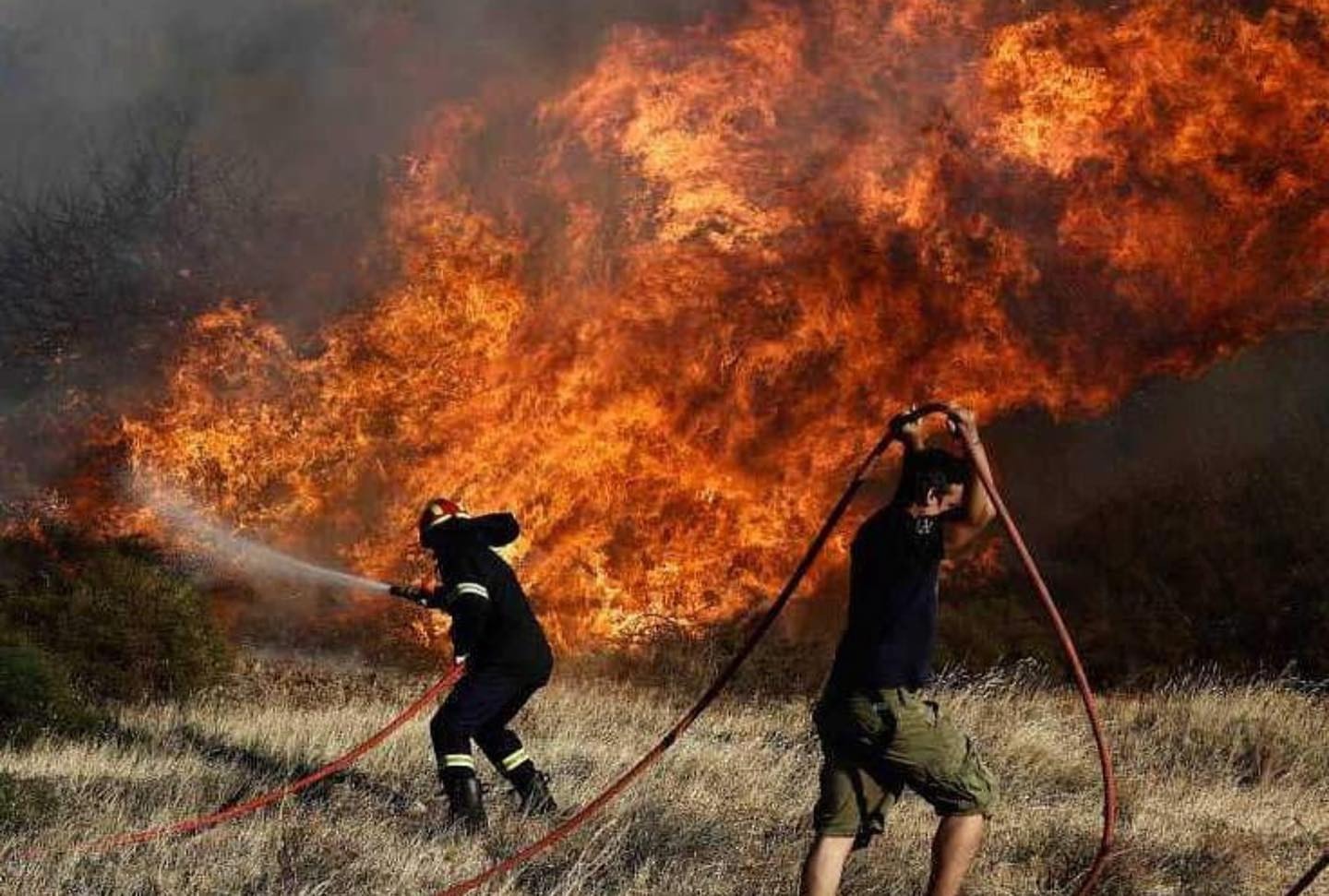 Grecia, în alertă extremă de incendiu: flăcările se mută din Halkidiki pe Skyros