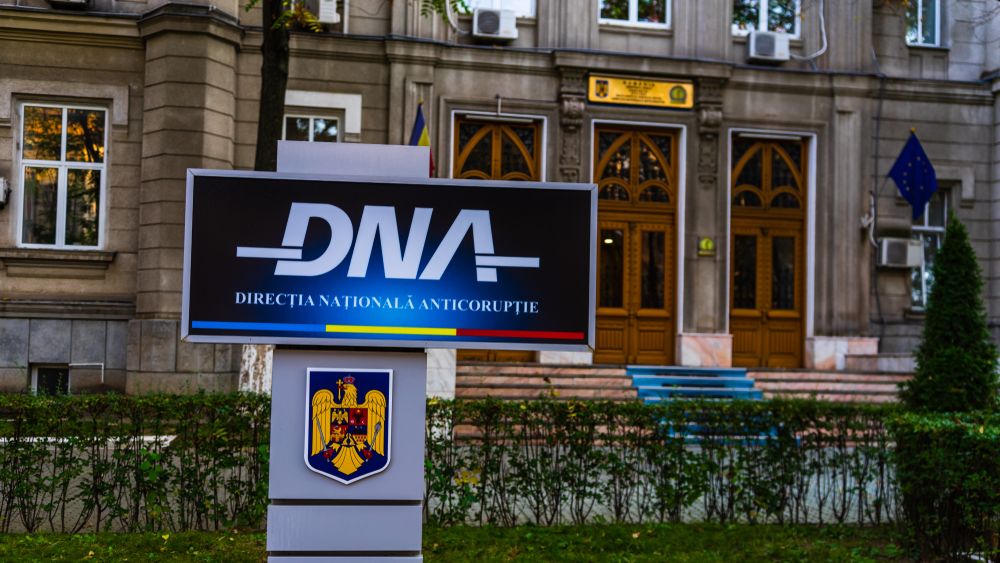 Șeful PNL Vaslui, Mihai Barbu, vizat de perchezițiile DNA într-un dosar de corupție