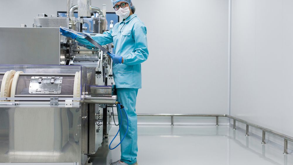 PRIMER il invita pe Mihai Tudose sa viziteze site-urile de fabricatie de medicamente din Romania