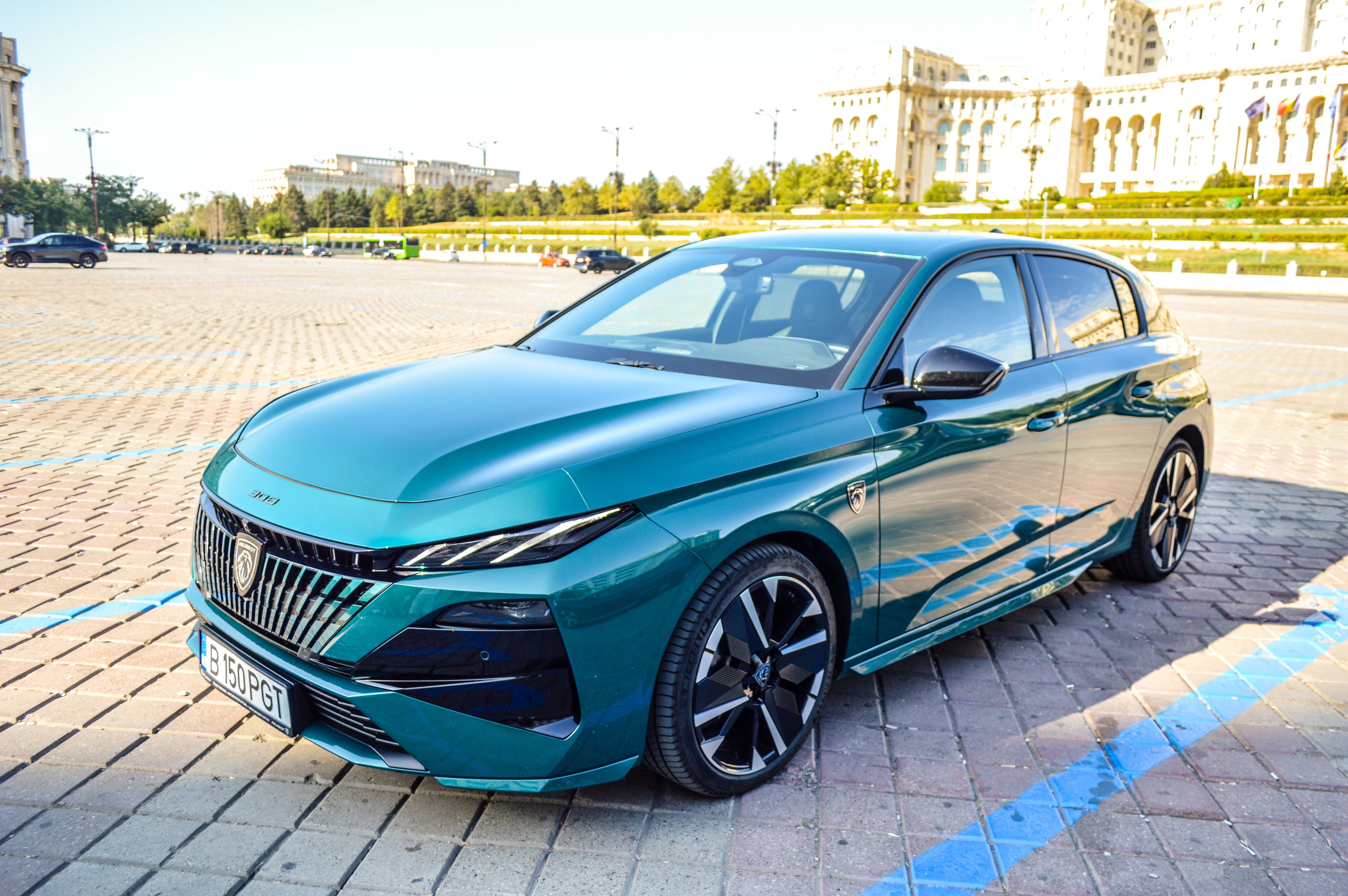FOTO | Test Drive Peugeot 308 Facelift. Mai merită să-ți iei un hatchback în 2026? - Poza 5
