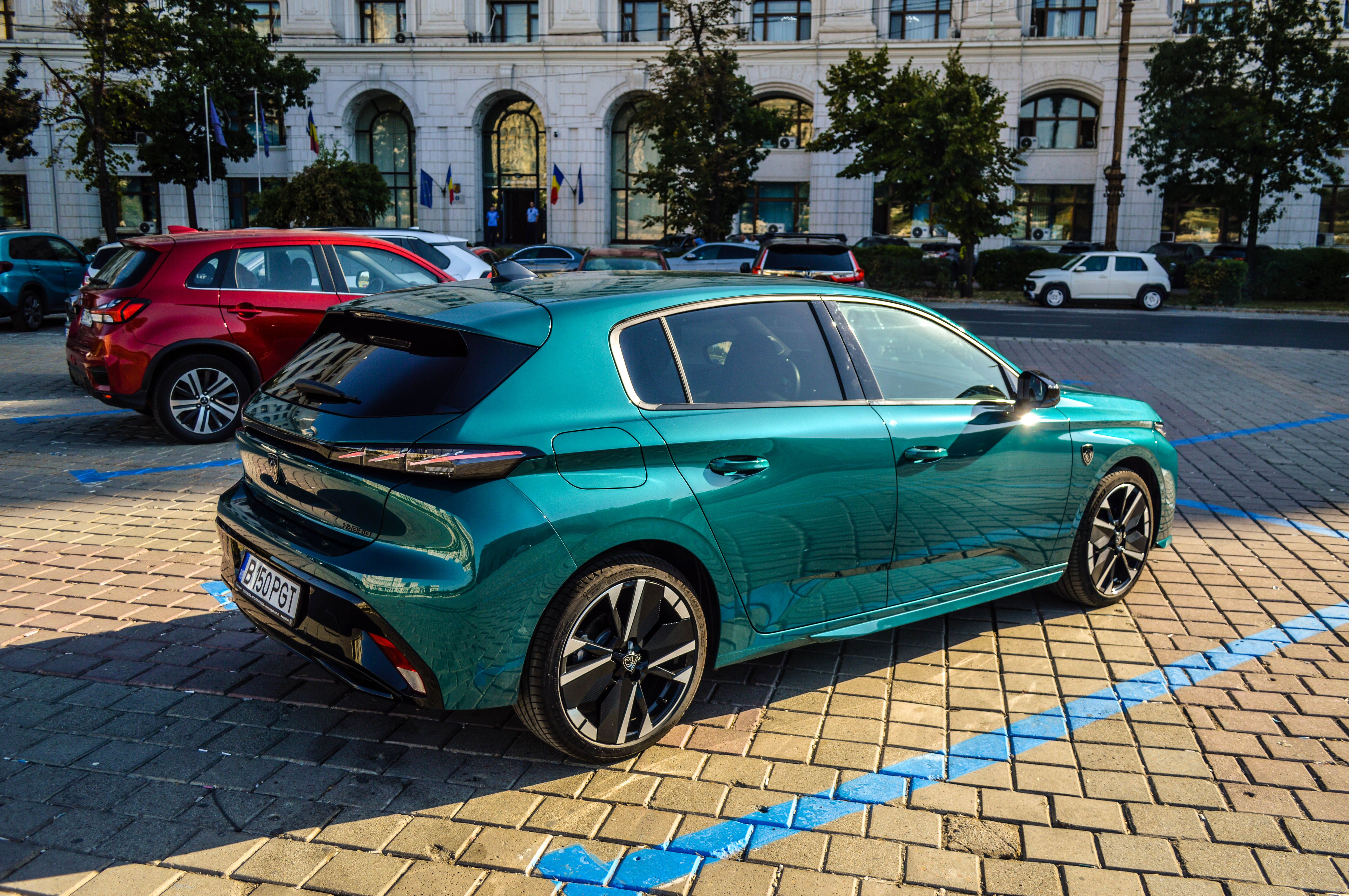 FOTO | Test Drive Peugeot 308 Facelift. Mai merită să-ți iei un hatchback în 2026? - Poza 10