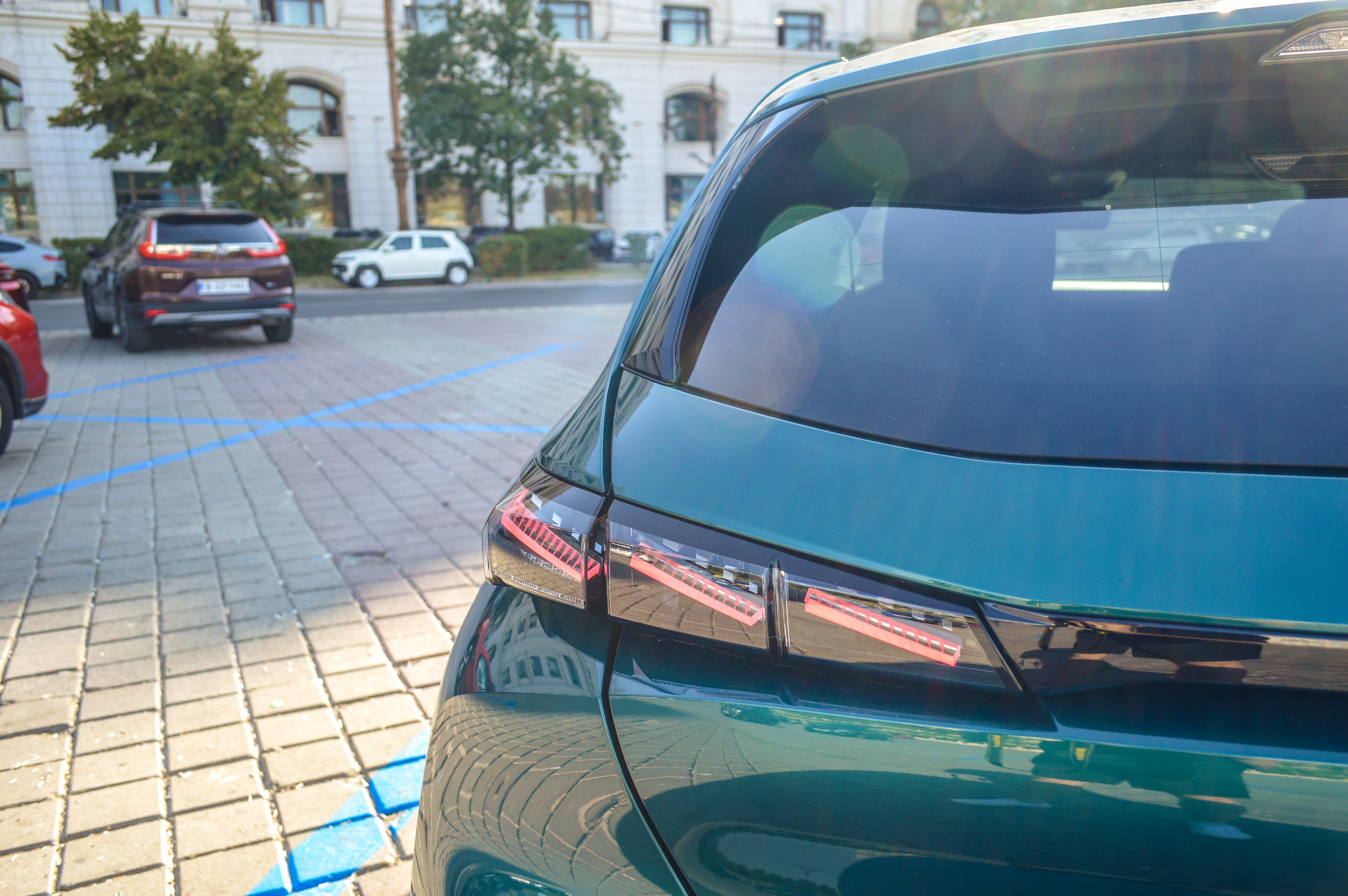 FOTO | Test Drive Peugeot 308 Facelift. Mai merită să-ți iei un hatchback în 2026? - Poza 16