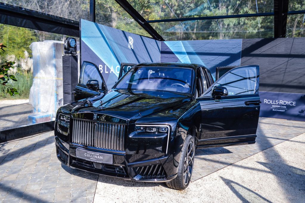 GALERIE FOTO | Rolls-Royce aduce mai multe premiere europene importante la București - Imagine 36
