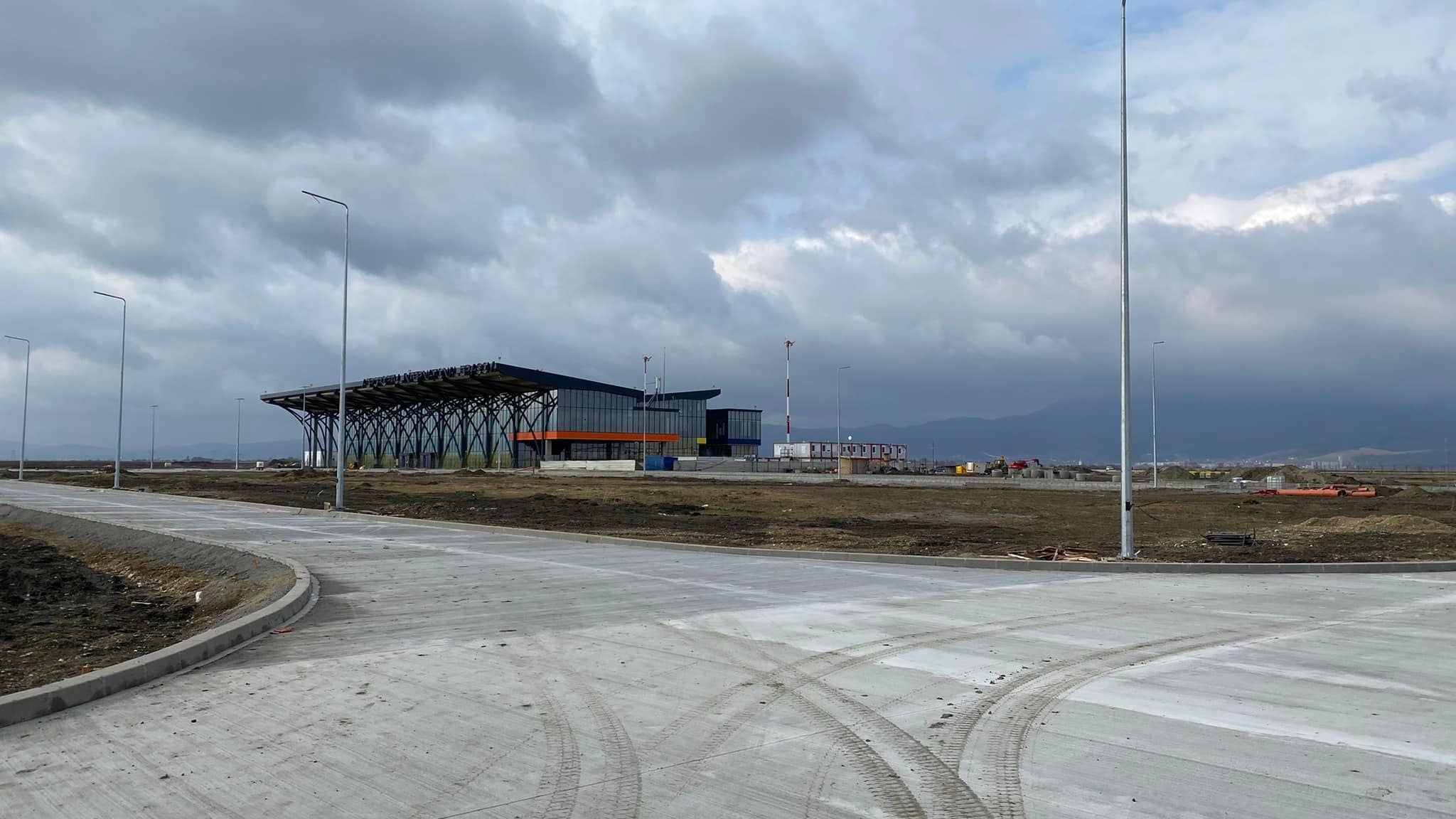 Aeroportul Internațional Brașov se apropie de final. În ce stadiu se află lucrările
