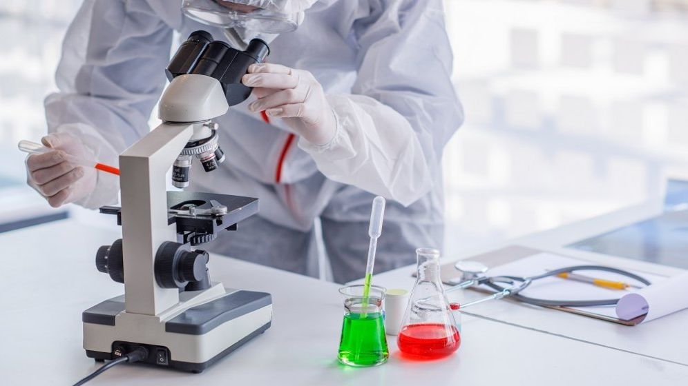 Sanofi şi GSK anunţă o întârziere în dezvoltarea vaccinului lor anti-COVID-19