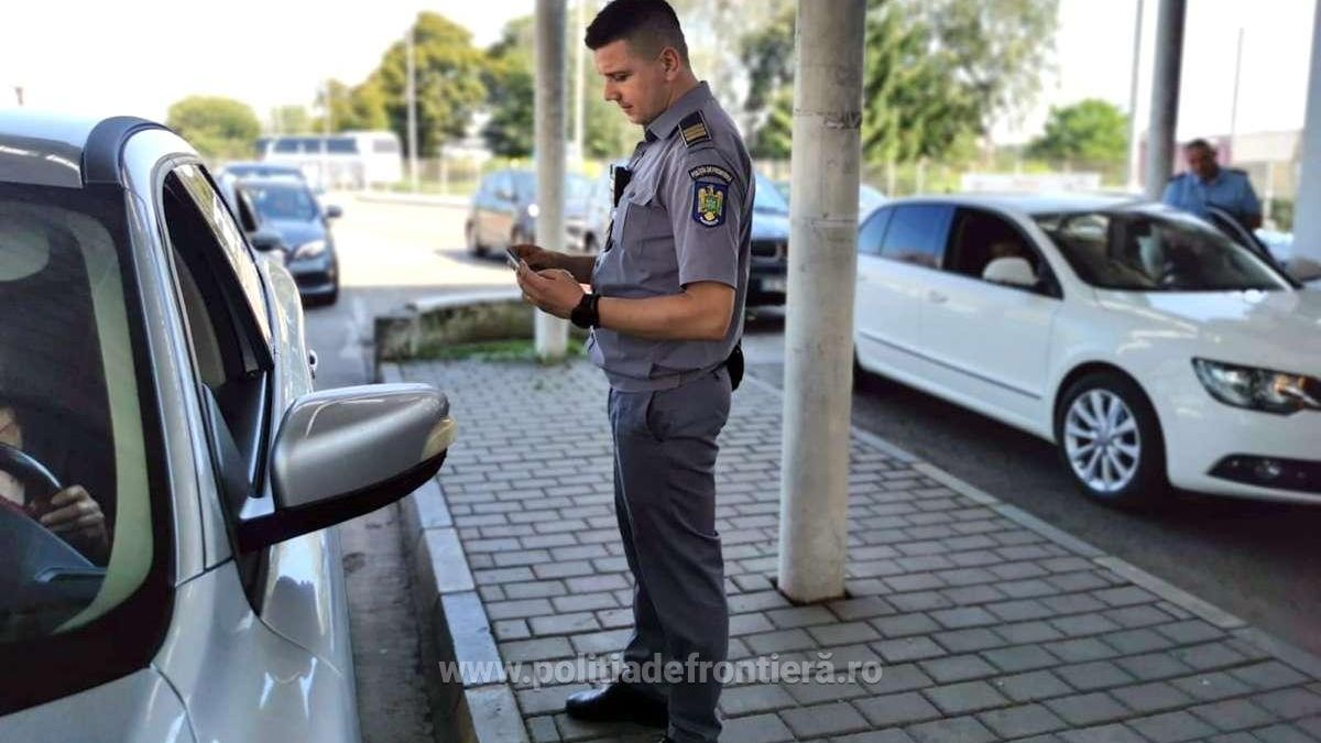 Vacanță cu mașina: care sunt cele mai aglomerate vămi din țară