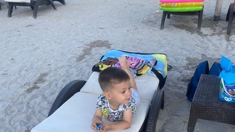 Venus, în cel mai aglomerat weekend pe litoral: fără cearșaf pe plajă, doar șezlonguri