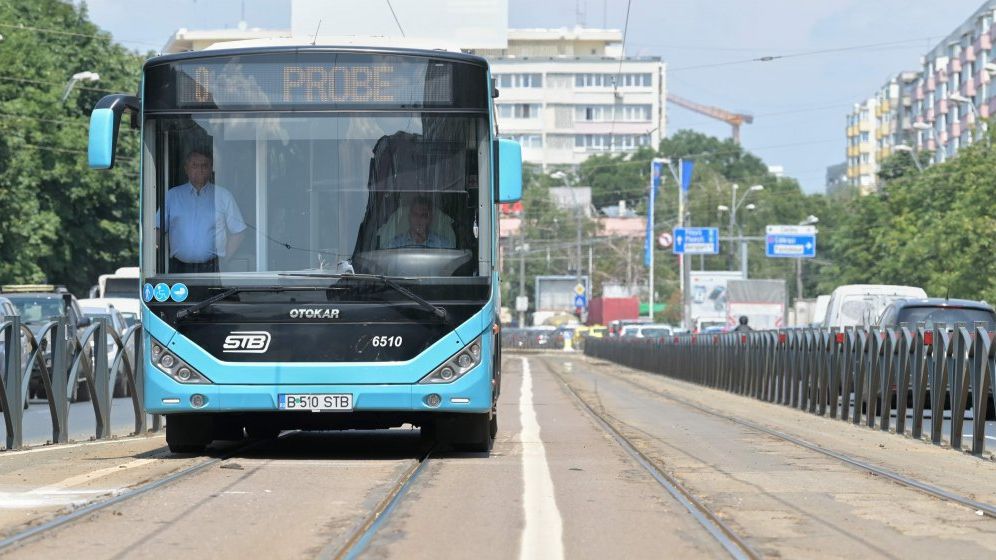 Încă o ”revoluție în trafic”. Gabriela Firea anunță că trei autobuze vor circula pe linia tramvaiului 21