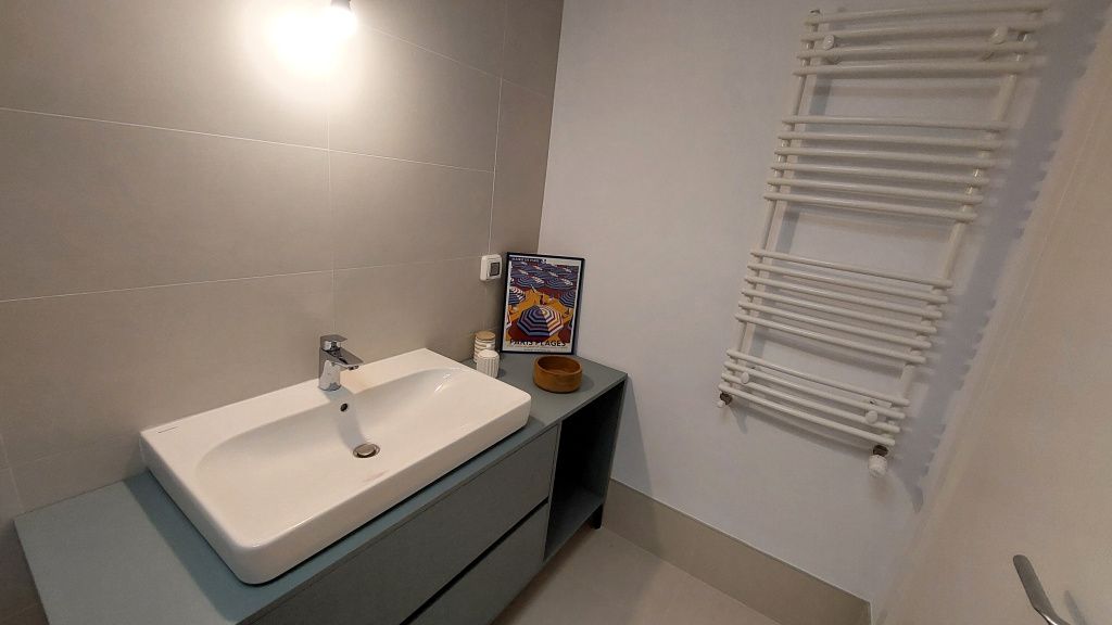 Cum arată un apartament nou cu două camere de 225.000 euro din centru Capitalei - Imagine 11