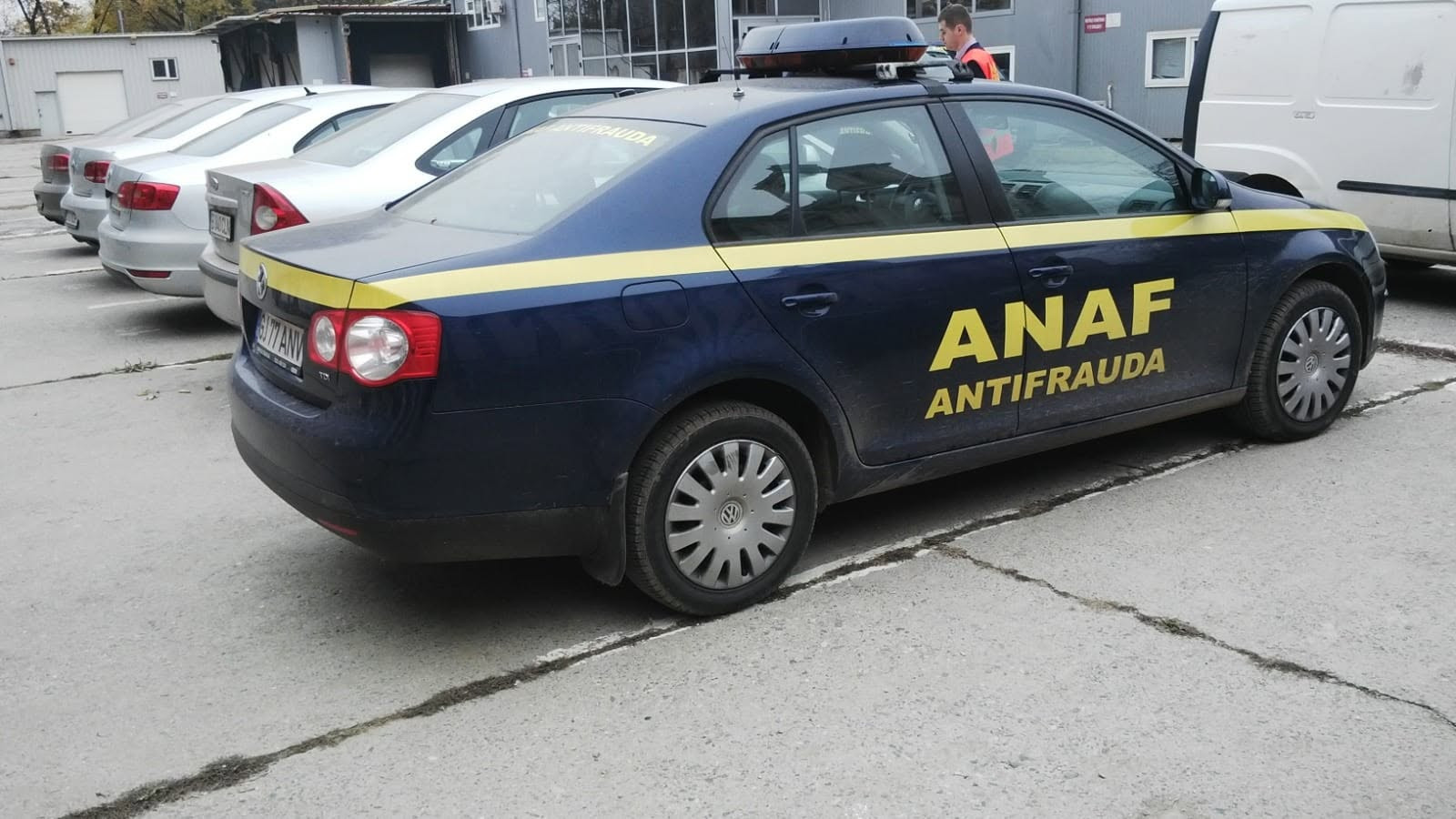ANAF a blocat conturile unor samsari de mașini second hand din Germania. Fentaseră taxe de 26 mil. lei