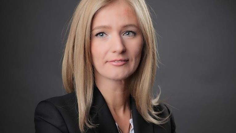 Cat cheltuiesc romancele pe cosmetice si care sunt cele mai achizitionate produse fashion