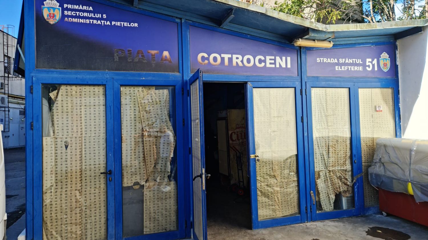 FOTO | ANPC a oprit temporar funcționarea pieței volante de pe platoul Academiei Militare