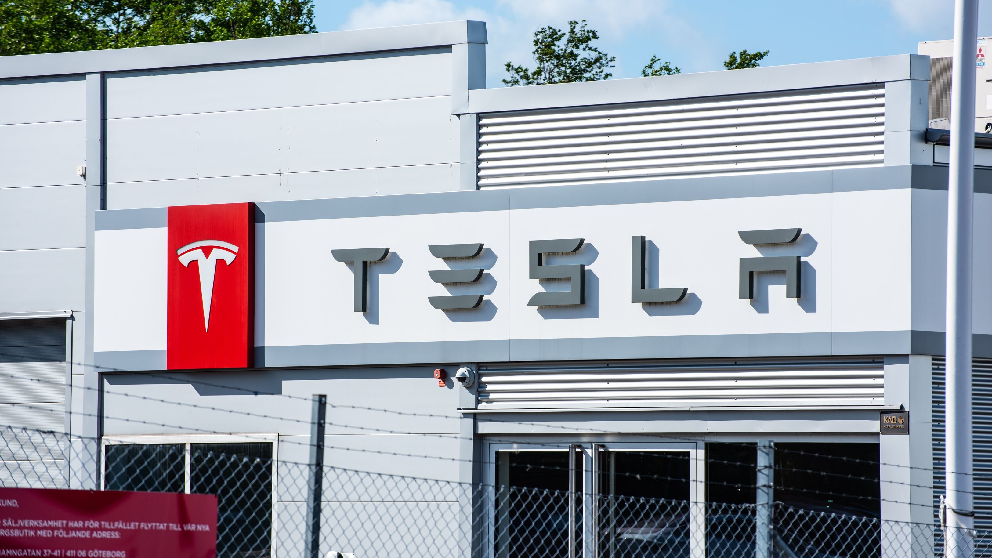 Tesla a cumpărat un teren de aproape 20 de hectare și va construi o nouă fabrică