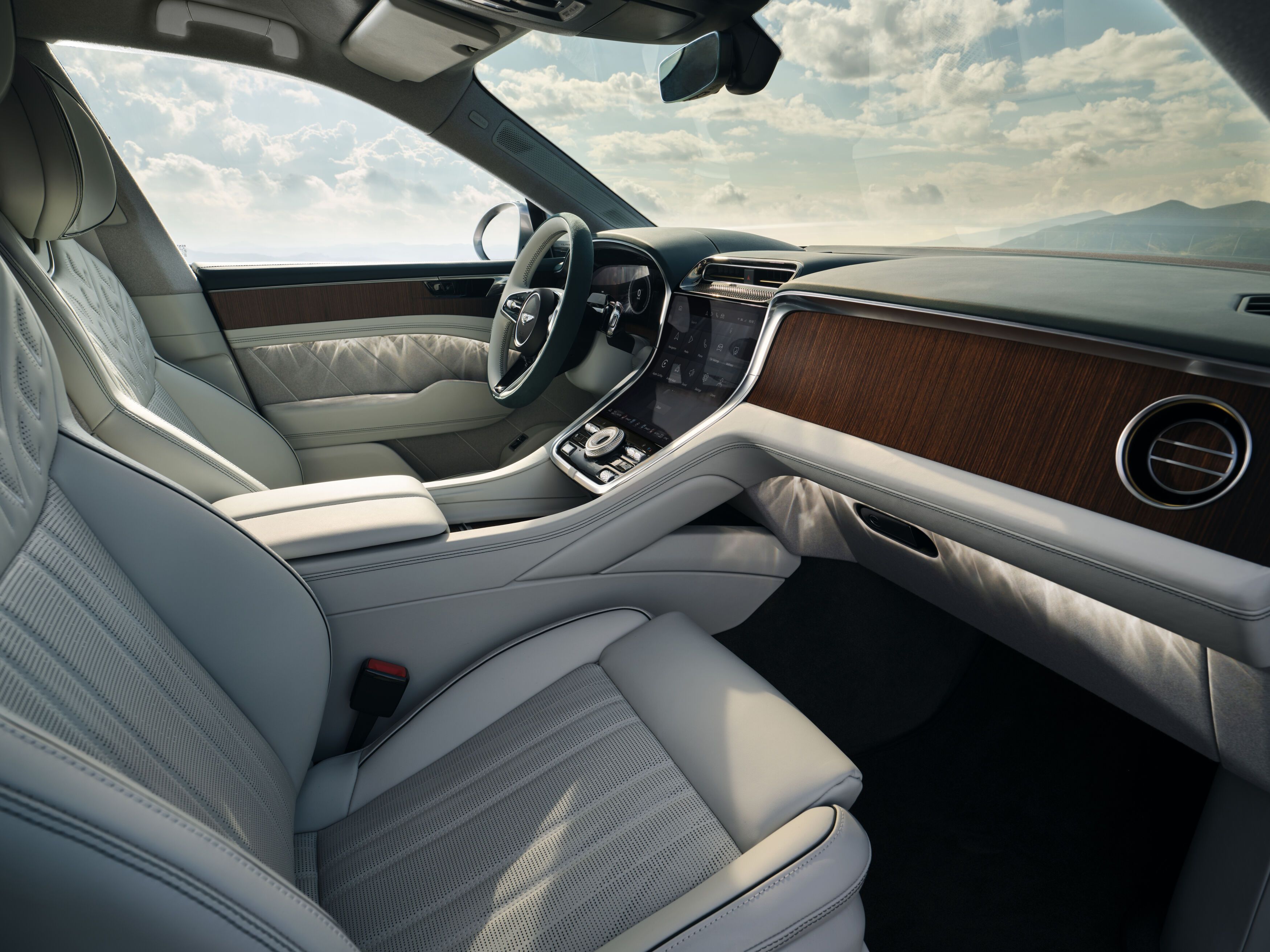 FOTO | Bentley intră în arena electrică cu Torcal, un super-SUV care rivalizează cu Range Rover Electric - Poza 11