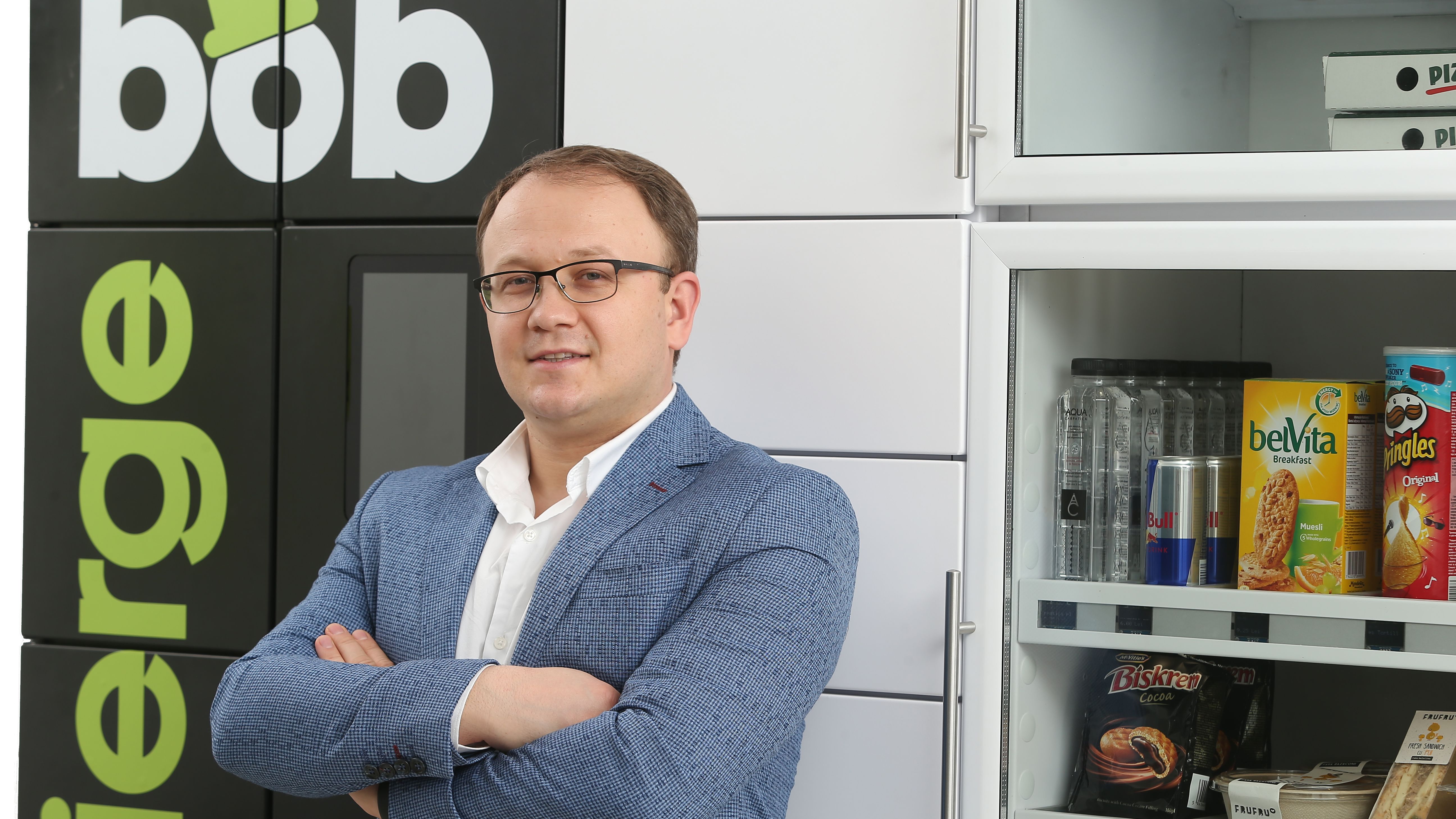 Bob Concierge, proiectul romanesc care aduce in scarile de bloc un automat cu alimente, bauturi si servicii de curatenie