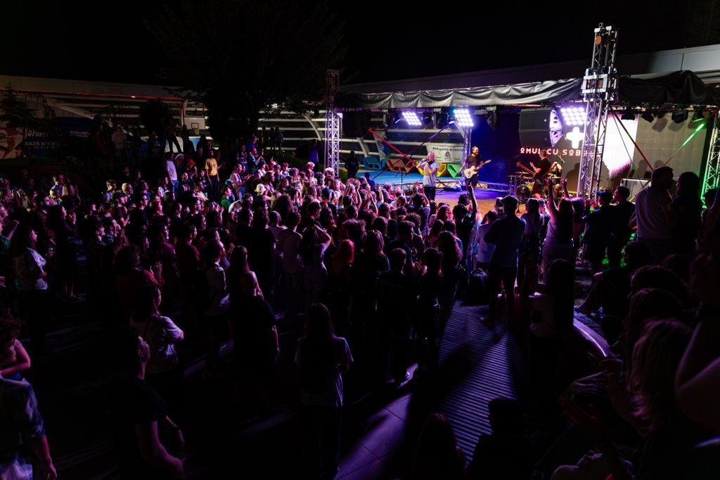 Ce evenimente au pregătit Promenada și Mega Mall și ce distracții caută românii în centrele c - Imagine 8