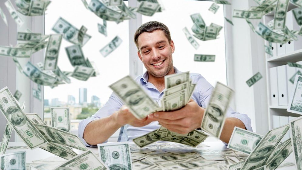 Tată bogat, tată sărac: Ce avans dau românii când cumpără o casă