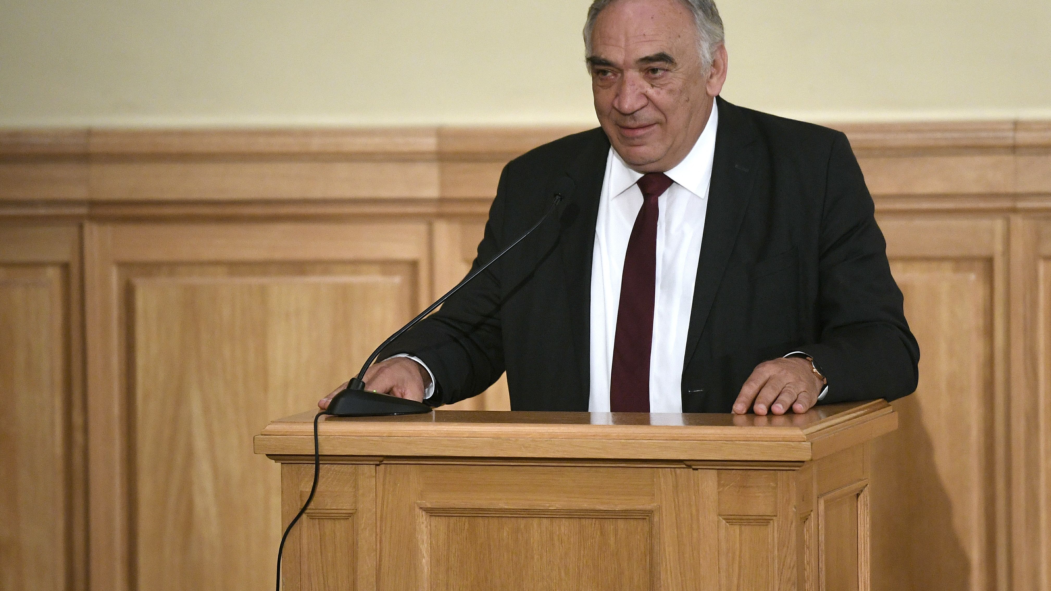Nicolae Zamfir, directorul demis al laserului de la Măgurele: Am primit vestea cu stupoare, am fost demis în grabă, fără nicio discuție