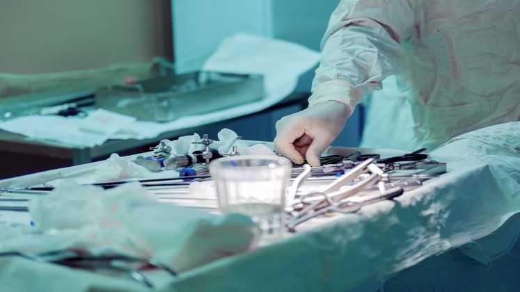 MS: Spitalul de Arsi primeste bani din contractul cu CNAS si ar trebui sa plateasca prioritar salariile si utilitatile