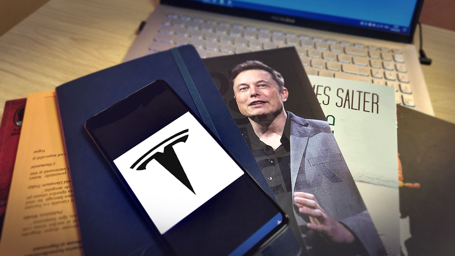 Cum și-a dat Elon cu Tesla-n... avere din cauza afacerii Twitter