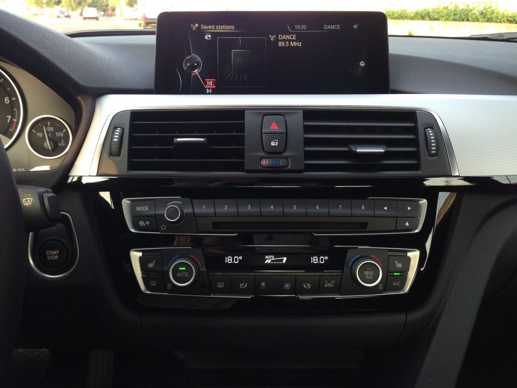 BMW 330e plug-in hybrid - Imagine 13