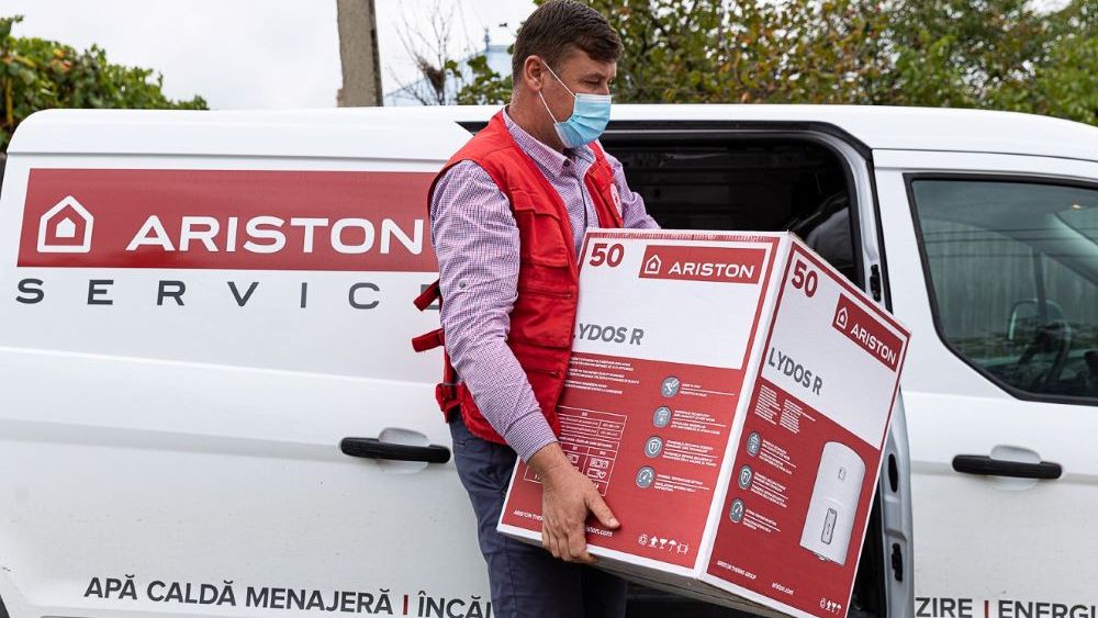 Peste 170.000 de români beneficiază de apă caldă și căldură în urma campaniei umanitare Ariston Comfort Challenge