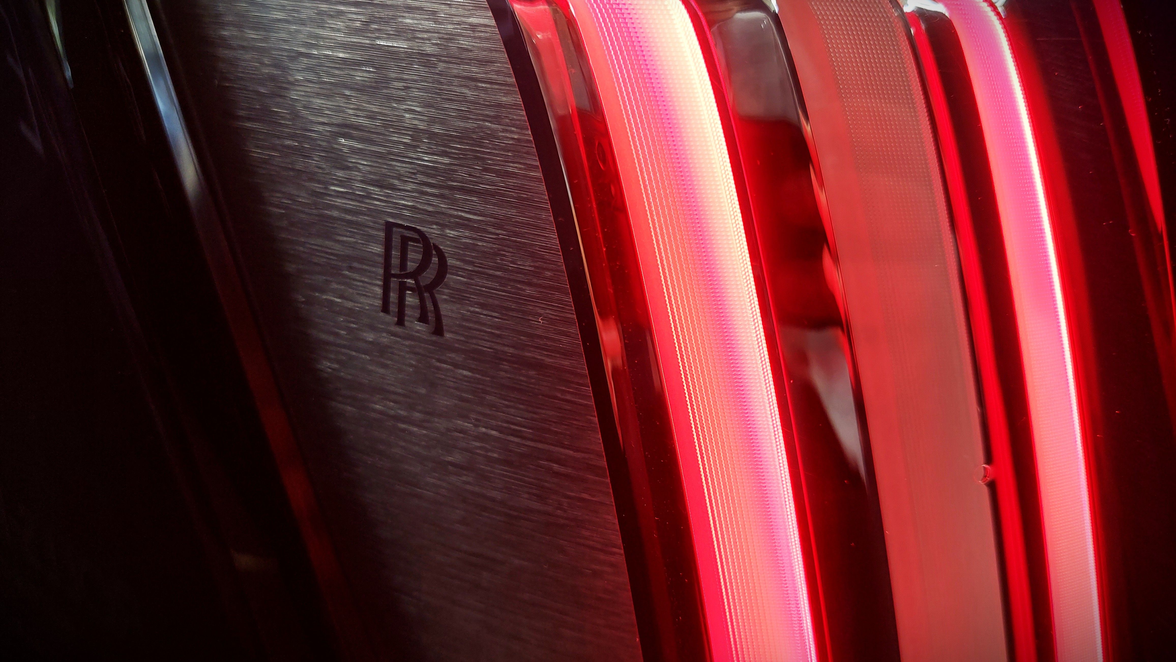 Black Badge Spectre, cel mai puternic Rolls-Royce din toate timpurile, prezentat oficial la București - Poza 14