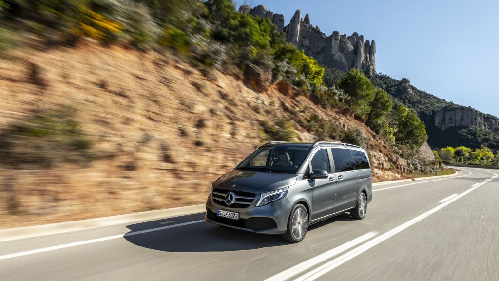 Mercedes-Benz Clasa V a primit un facelift. Interiorul este mai extravagant