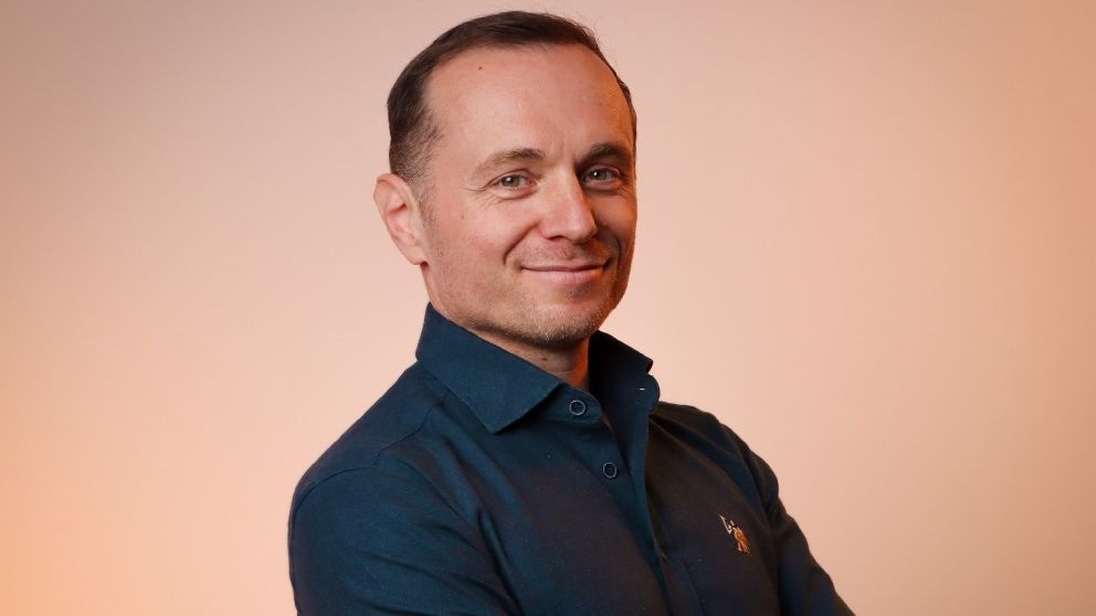 De ce să nu sări în fântână, odată cu prietenii tăi