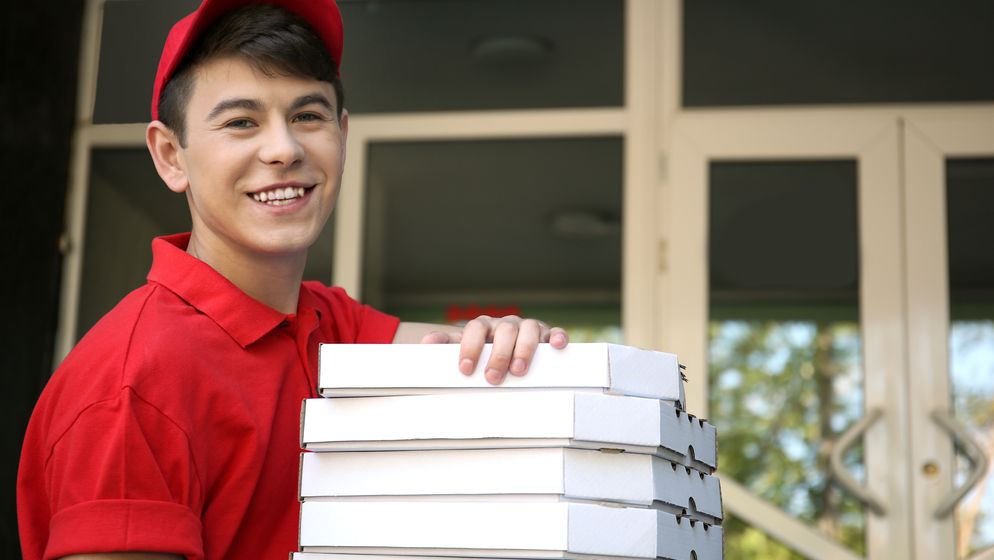 Joburile de vară pentru elevi și studenți vin cu bani de la stat pentru angajatori