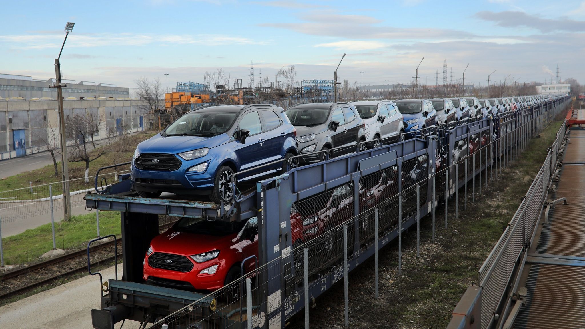 Ford Craiova oprește temporar producția. Angajații primesc 78% din salariul de bază