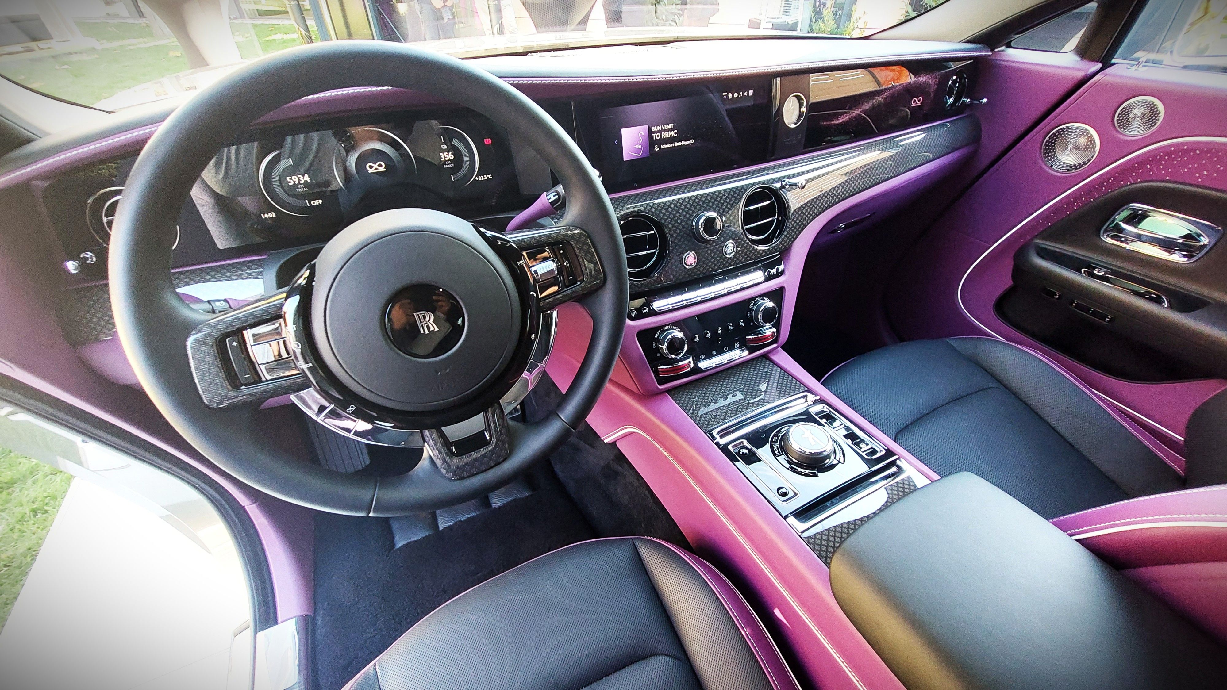 Black Badge Spectre, cel mai puternic Rolls-Royce din toate timpurile, prezentat oficial la București - Poza 22
