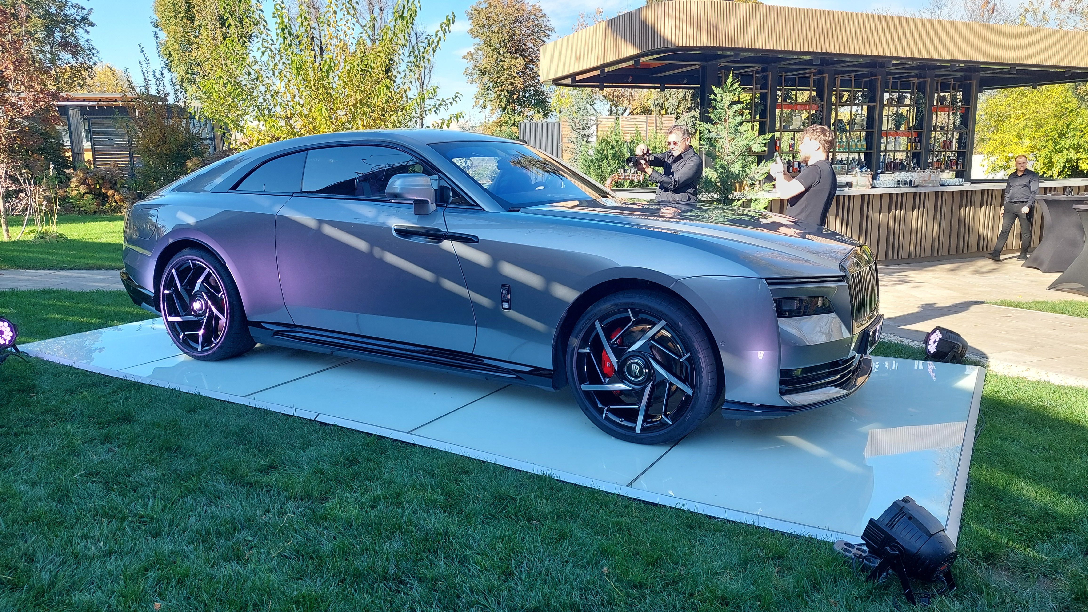 Black Badge Spectre, cel mai puternic Rolls-Royce din toate timpurile, prezentat oficial la București - Poza 20