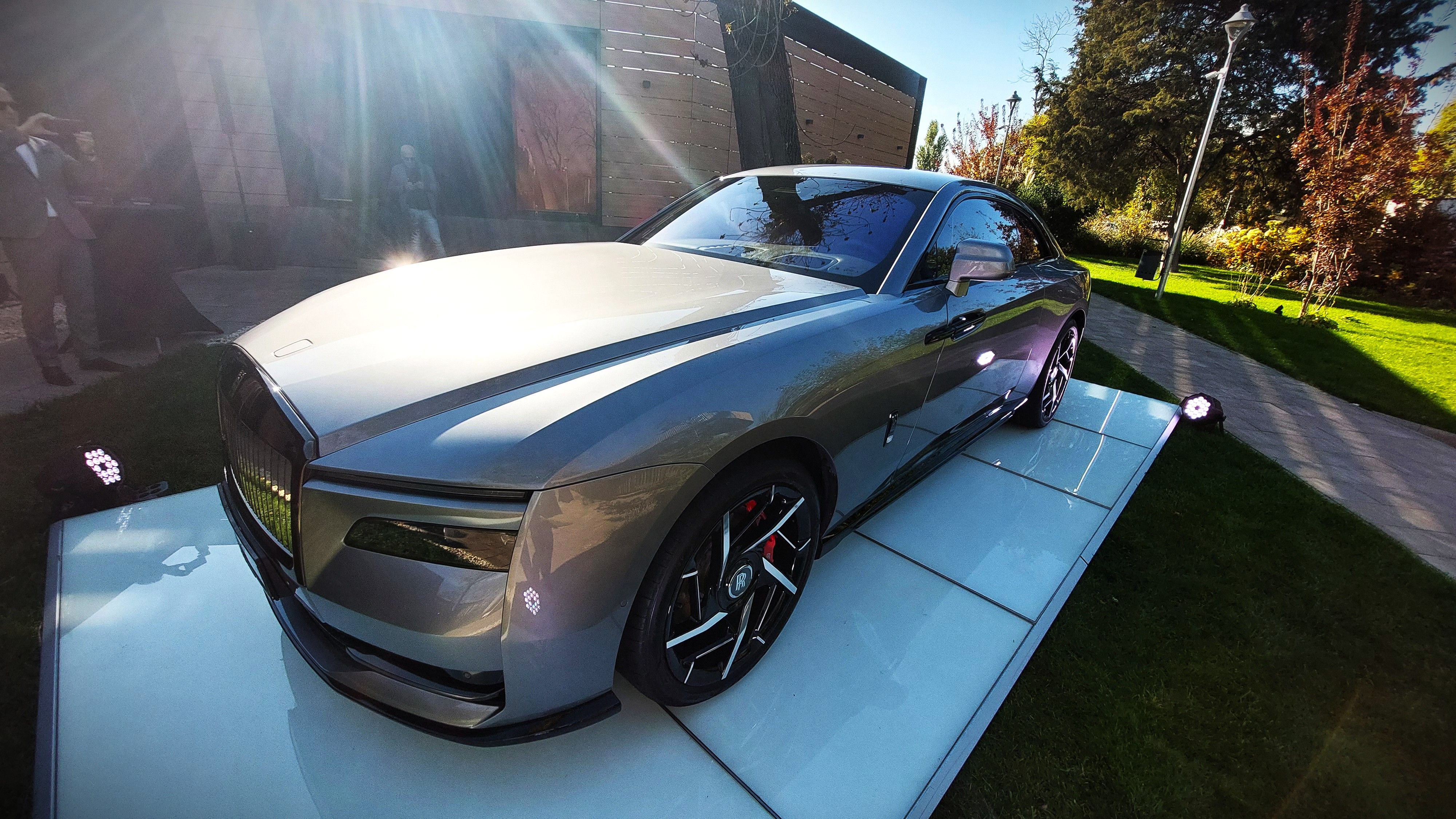 Black Badge Spectre, cel mai puternic Rolls-Royce din toate timpurile, prezentat oficial la București - Poza 37