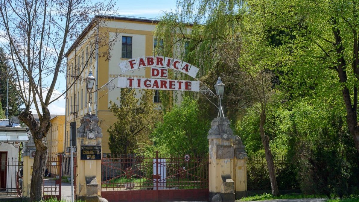 Autorităţile din Sfântu Gheorghe achiziţionează Fabrica de Ţigarete şi o transformă într-un ''Palat al minunilor''