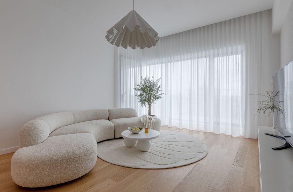 GALERIE FOTO | Bogații României dau pe o amenajare cât alții pe 3 apartamente de 2 camere în Bu - Imagine 21